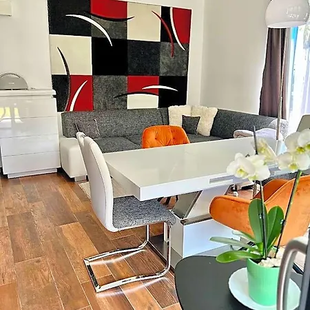 Azur Port - And Free Welness In Azur 5* Siófok