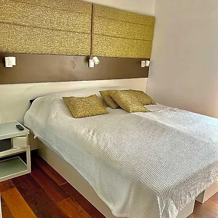 Azur Port - And Free Welness In Azur 5* Siofok